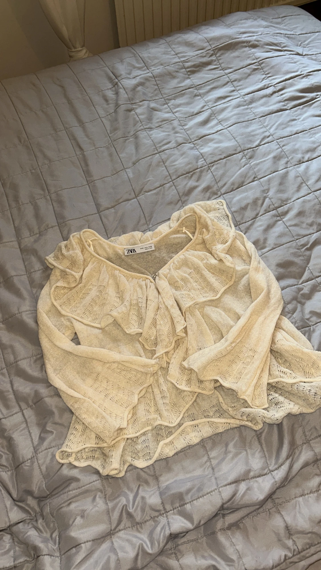 Beige stickad volangblus från Zara - 1