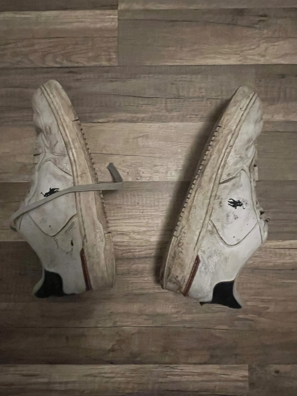 Vita sneakers med svart detalj Ralph Lauren