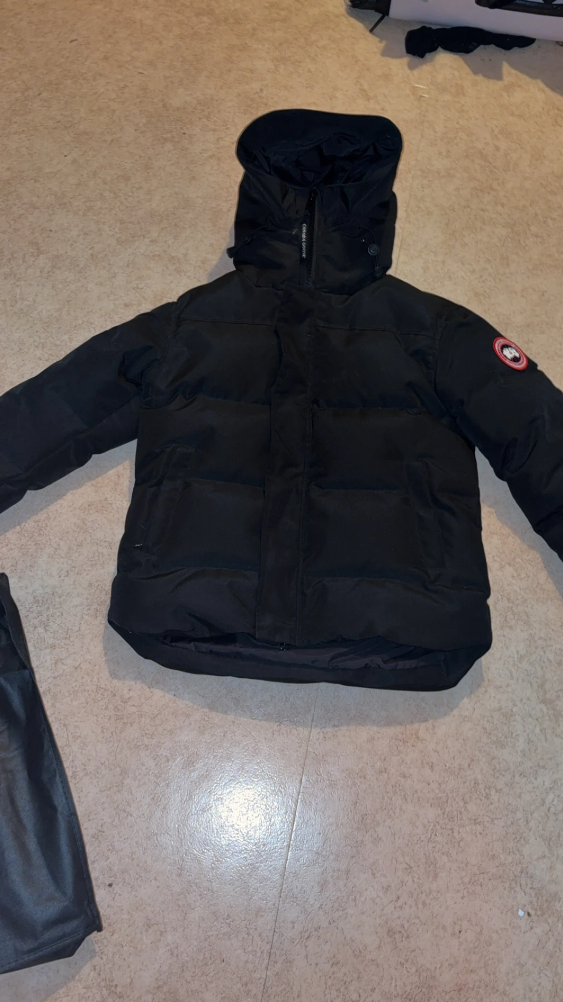 Svart pufferjacka från Canada Goose - 4