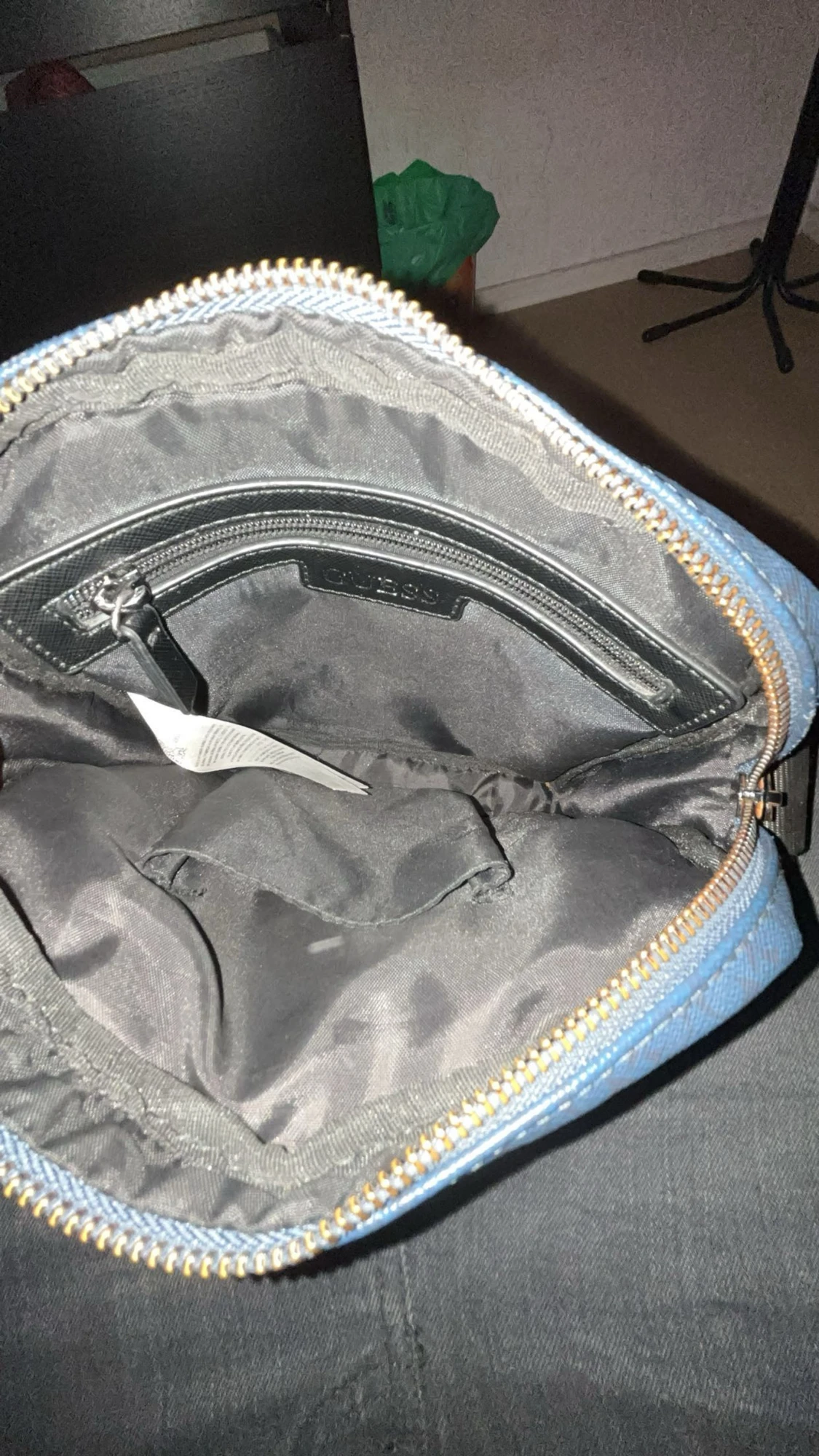 Blå axelväska från Guess ÄKTA - 2