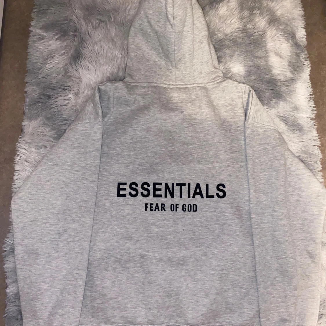 Grå Essentials Fear of God hoodie - 1