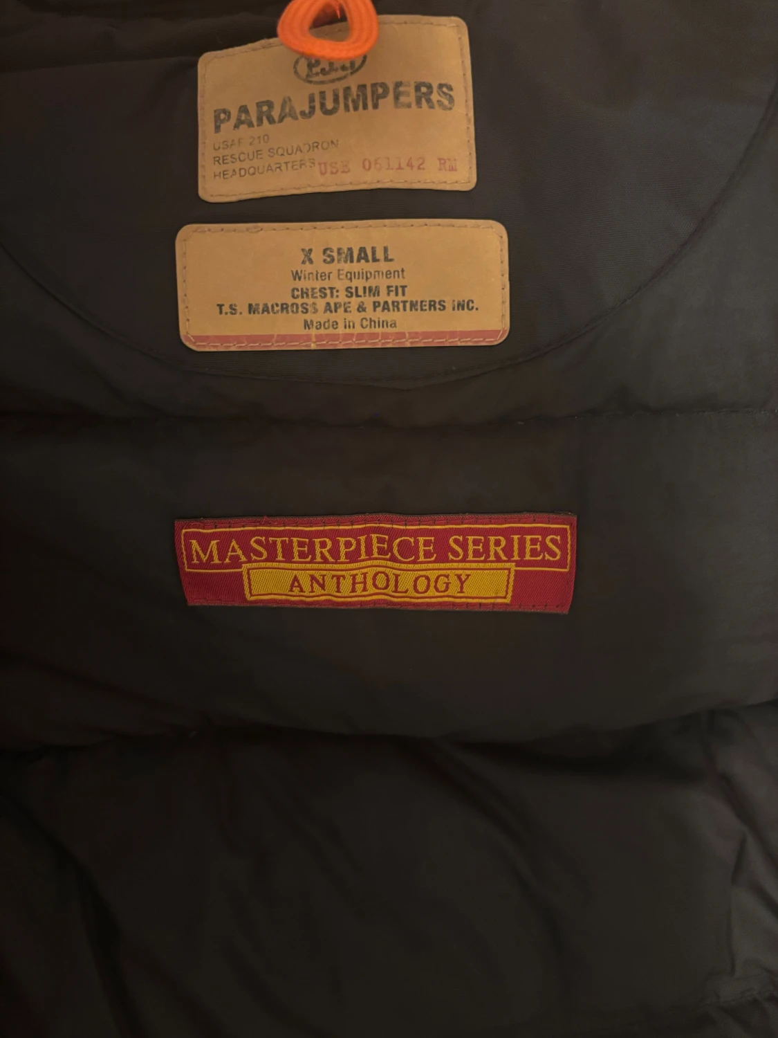 Svart dunjacka Parajumpers med päls - 4