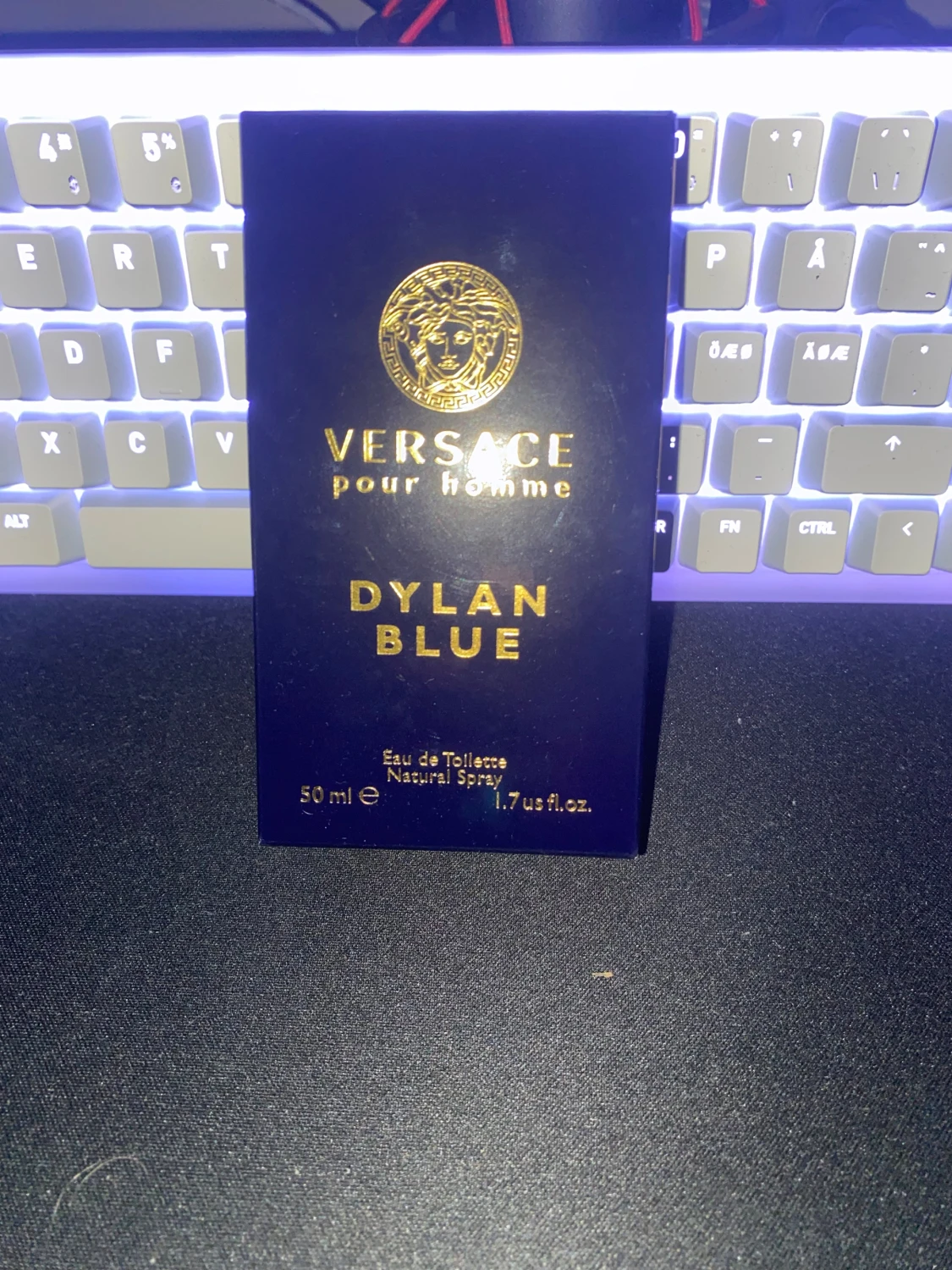 Versace Dylan Blue 50ml EdT - 2