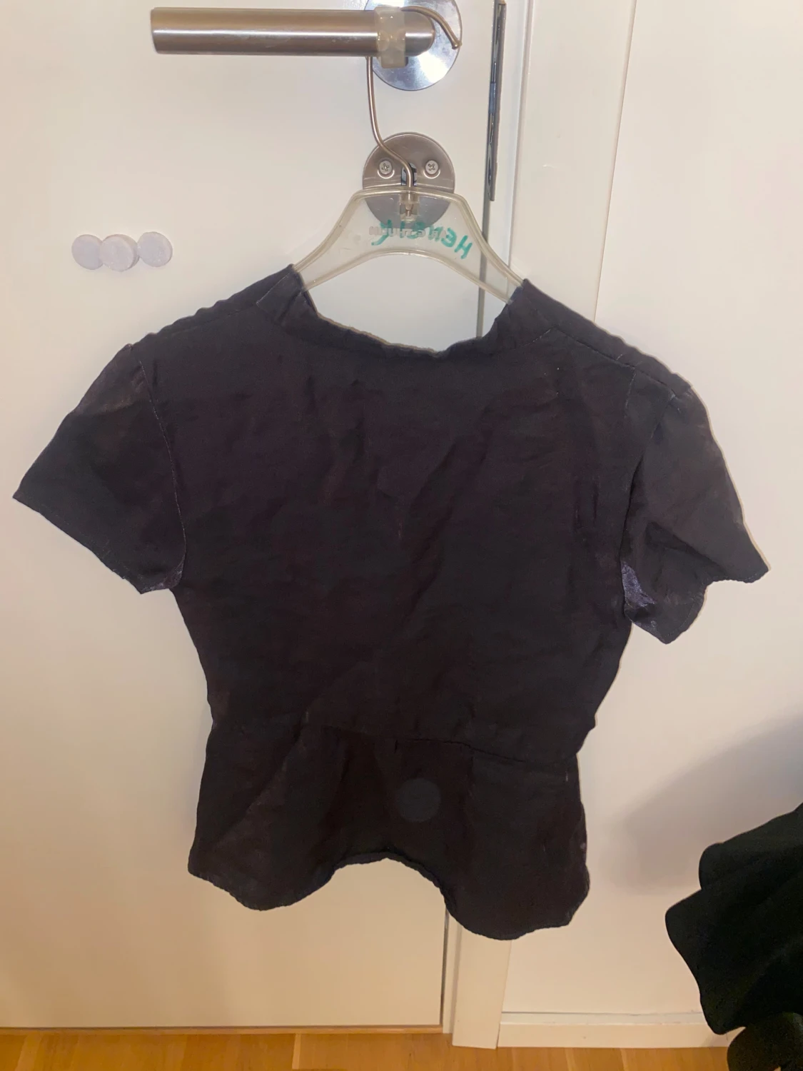 Svart omlottblus från XOXO Friends - 1