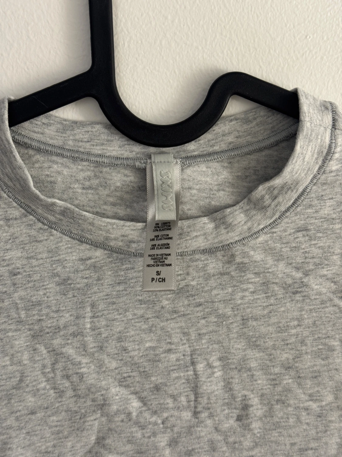 Grå tight långärmad tröja från SKIMS - 1