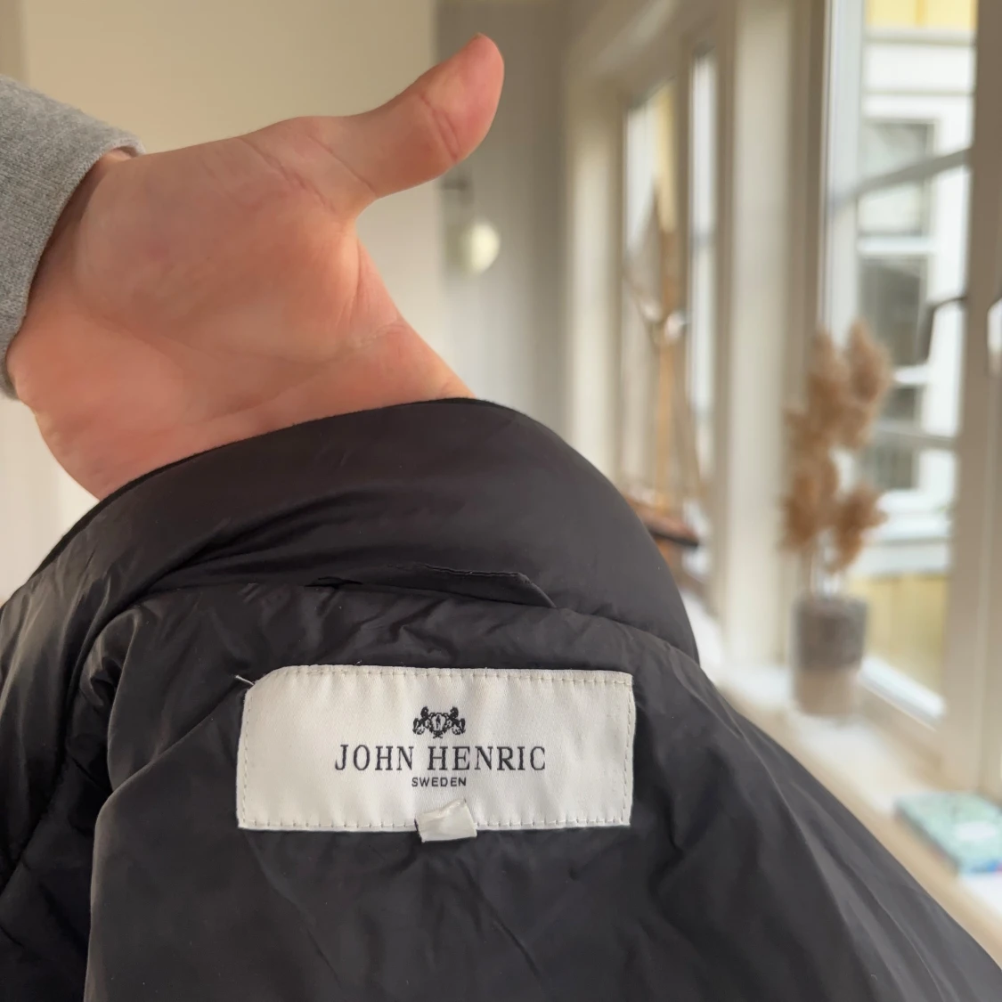 Svart quiltad dunväst John Henric - 2
