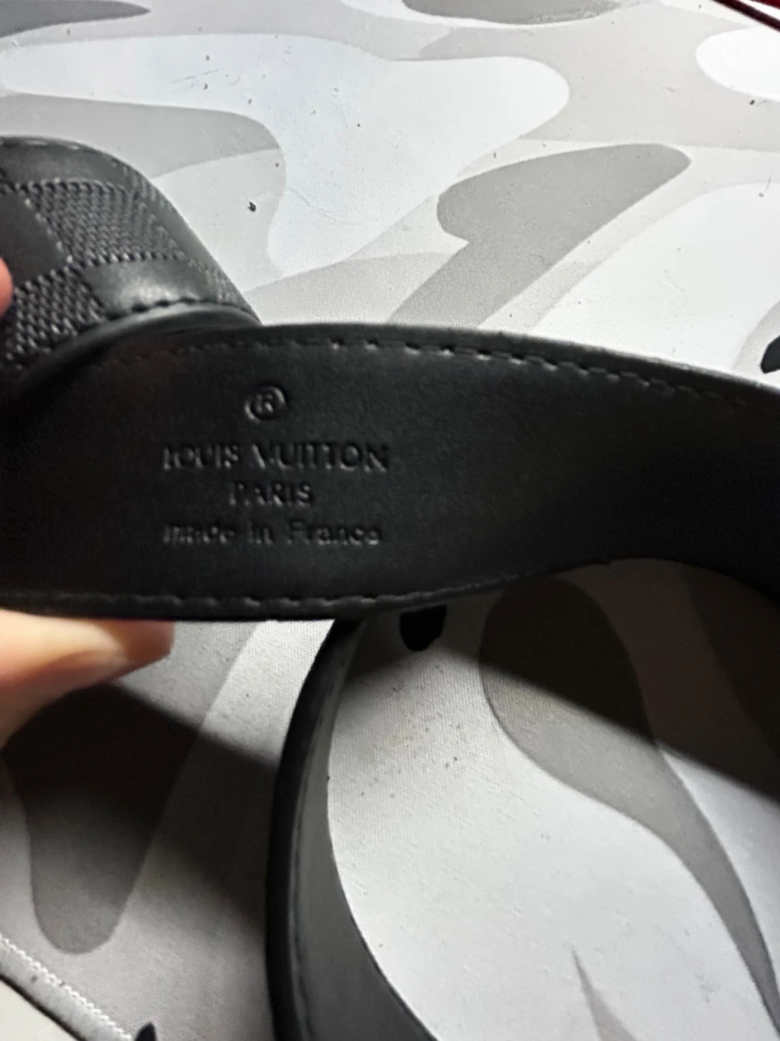 Svart rutigt L v bälte - 2