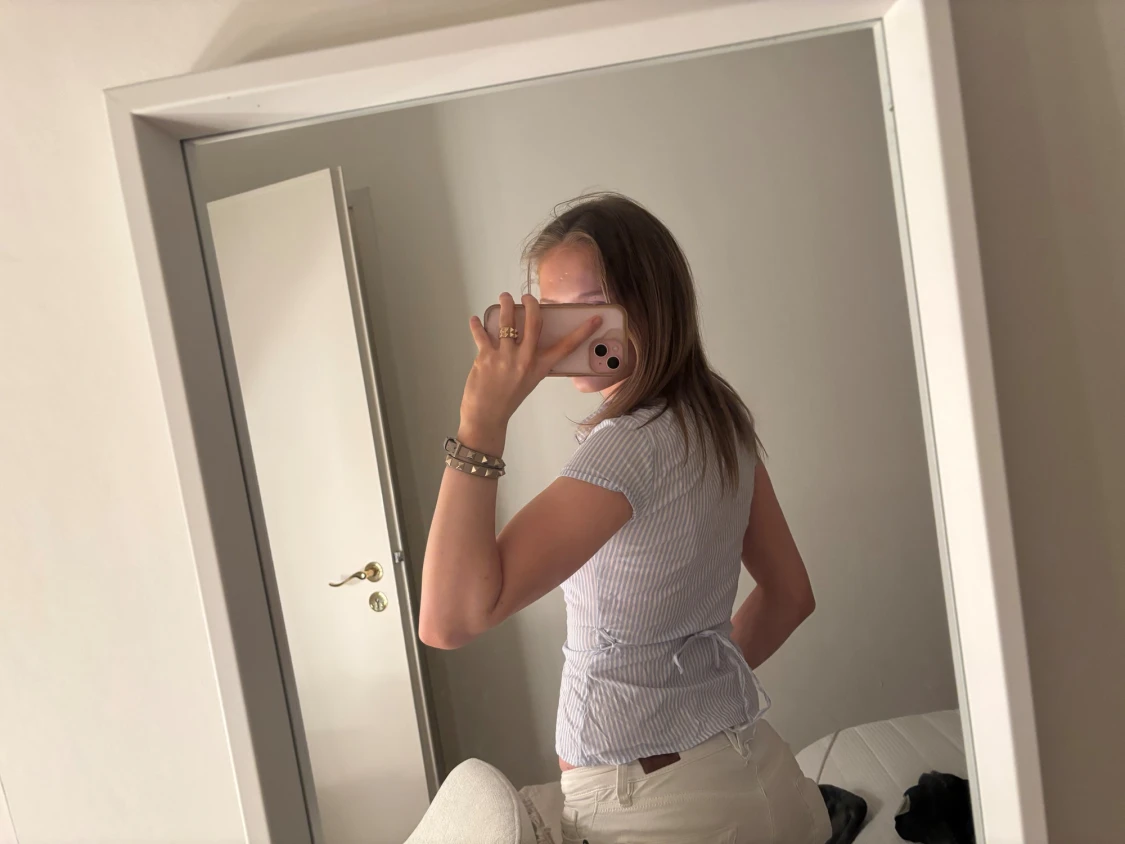 Blå-vit randig blus/skjorta - 2