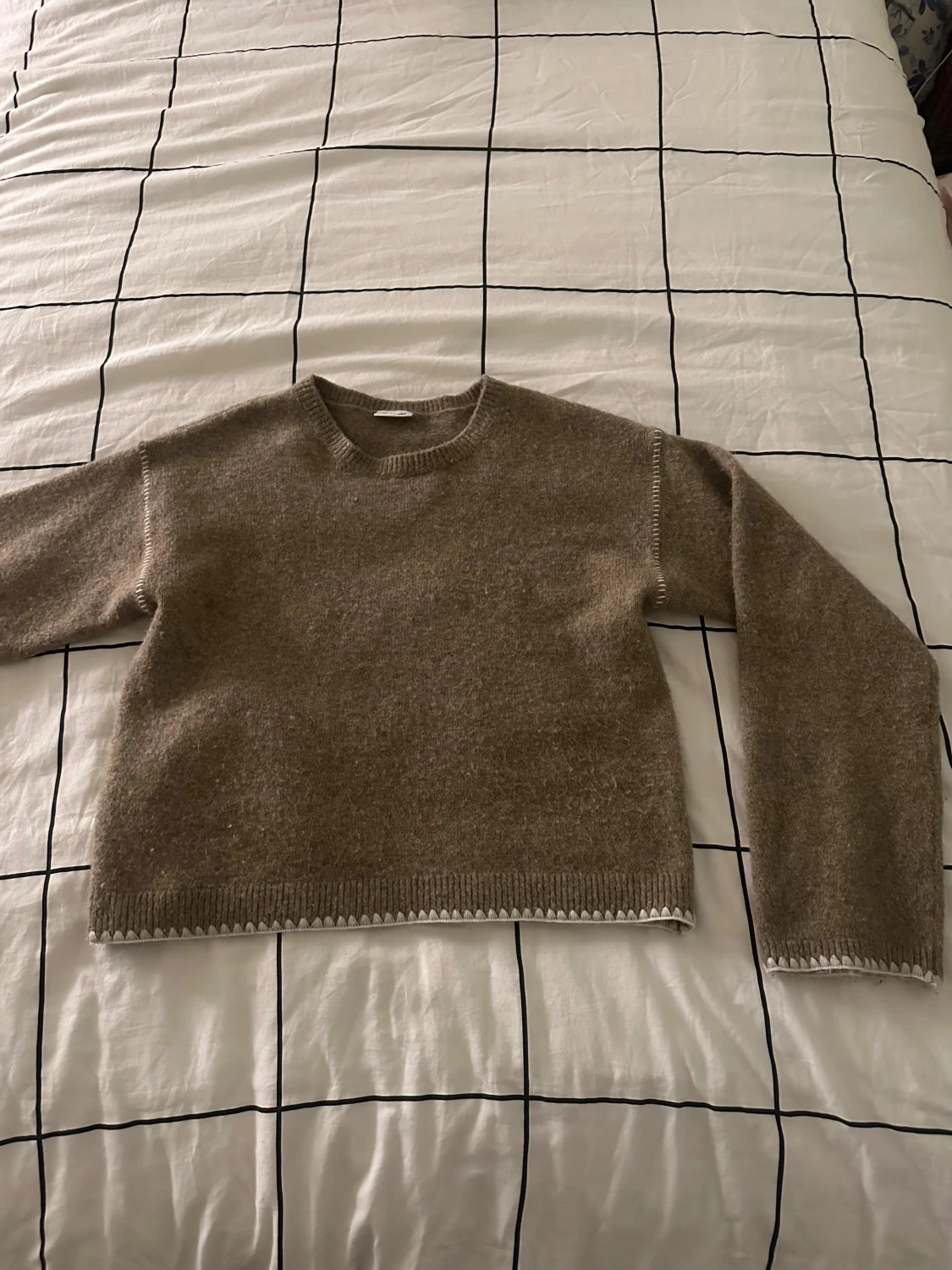 Beige stickad tröja från Kappahl - 1