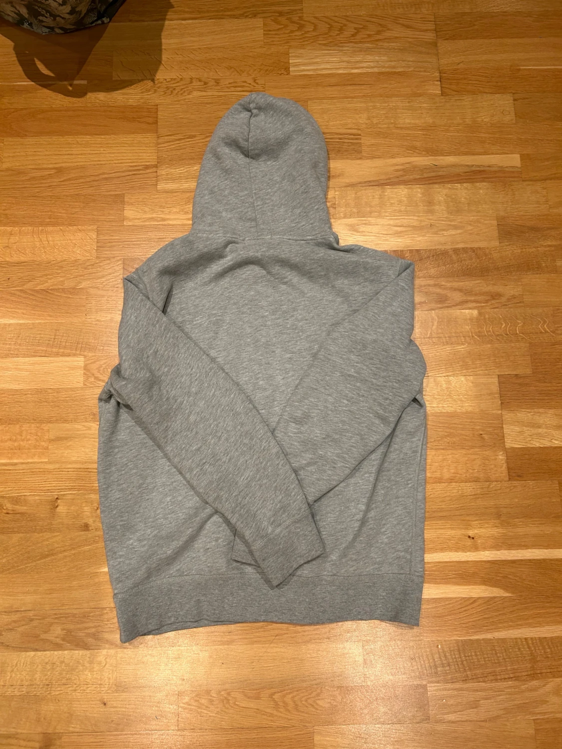 Grå hoodie från Polo Ralph Lauren - 1