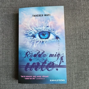 Rädda mig inte av Tahereh Mafi - Rädda mig inte av Tahereh Mafi är bok 2 i en serie av böcker..                                                      Pocket på svenska.