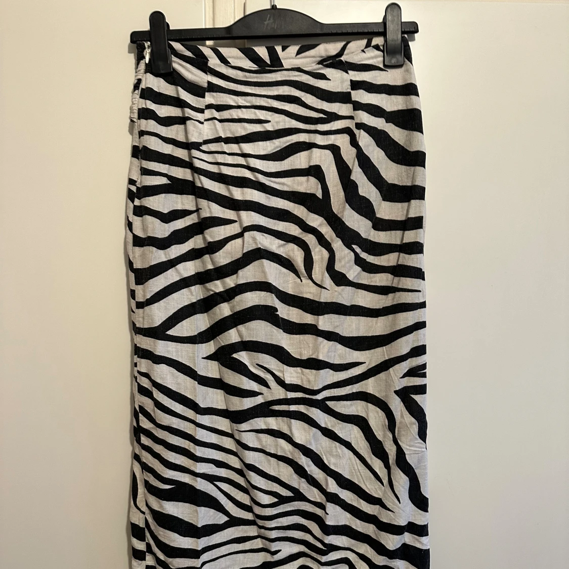 Zebramönstrad långkjol i linne - 1