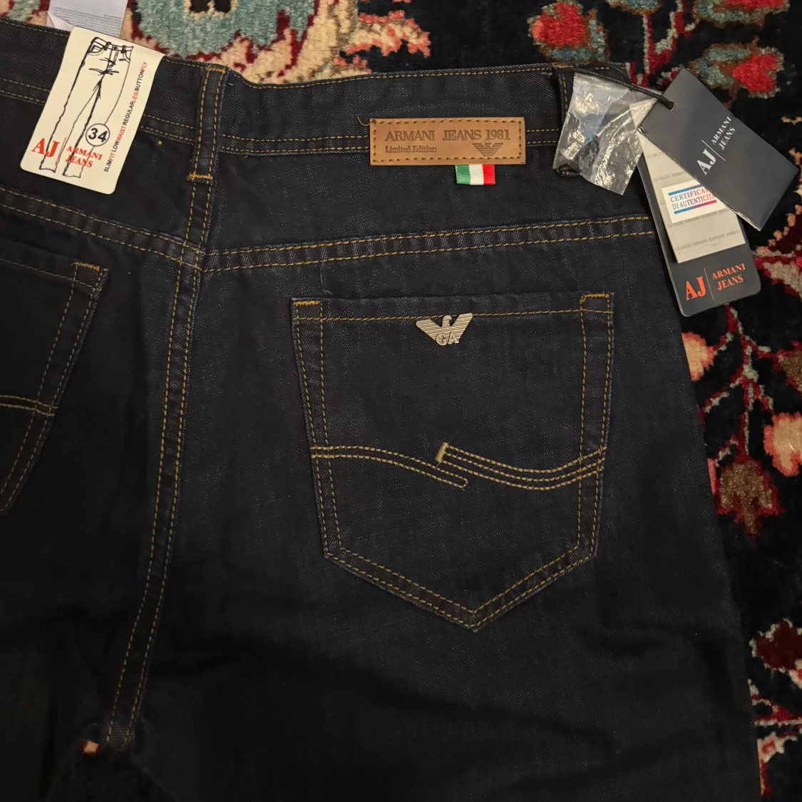 Mörkblå Armani Jeans  - 1