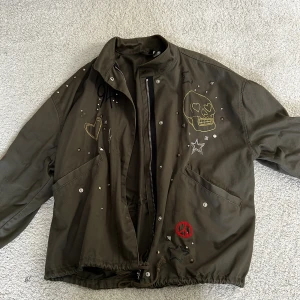 Cool höstjacka - Så cool jacka i grön från H&M!! Pris kan diskuteras