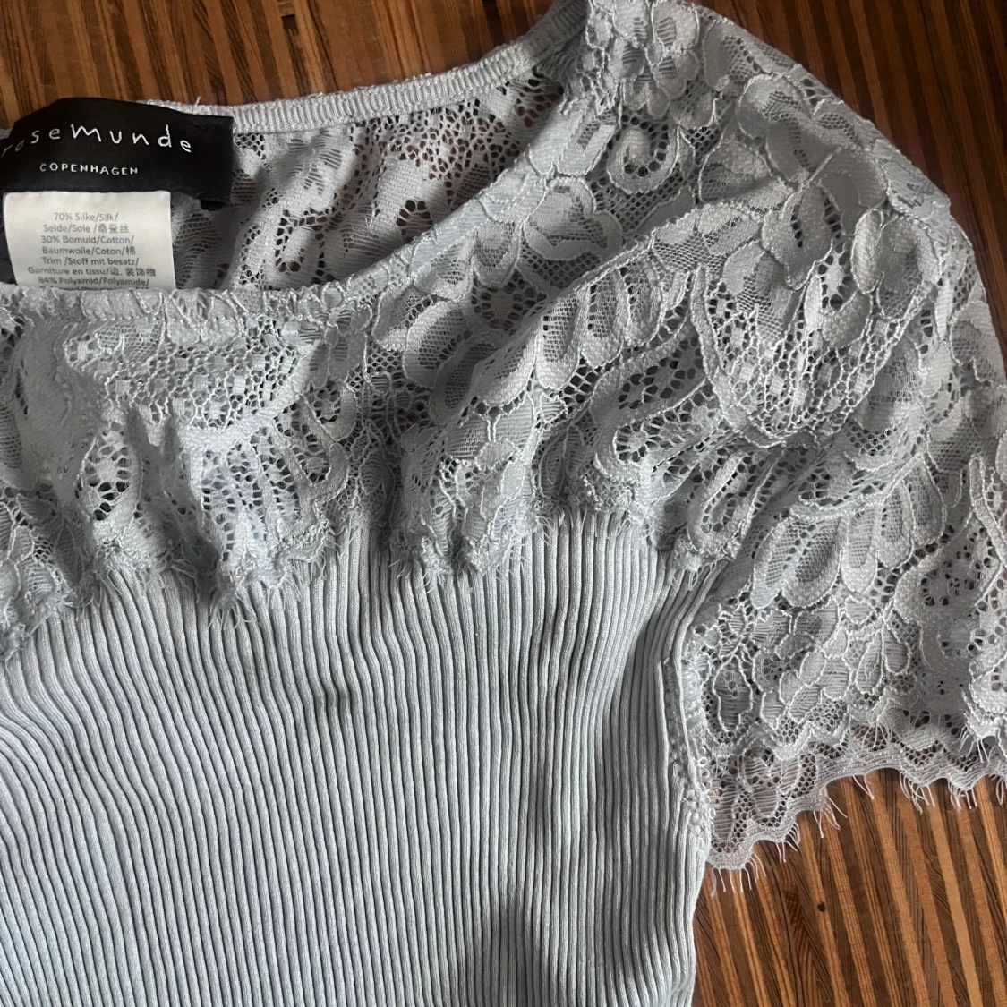 Ljusblå spetsblus från Rosemunde - 1