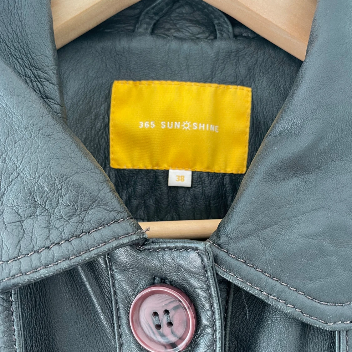 Svart skinnjacka från 365 Sunshine - 2