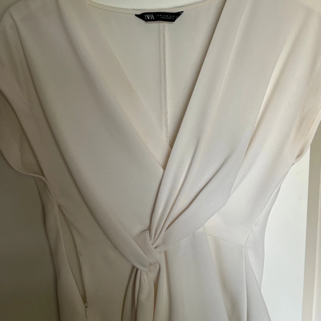 Champagnefärgad tröja från Zara