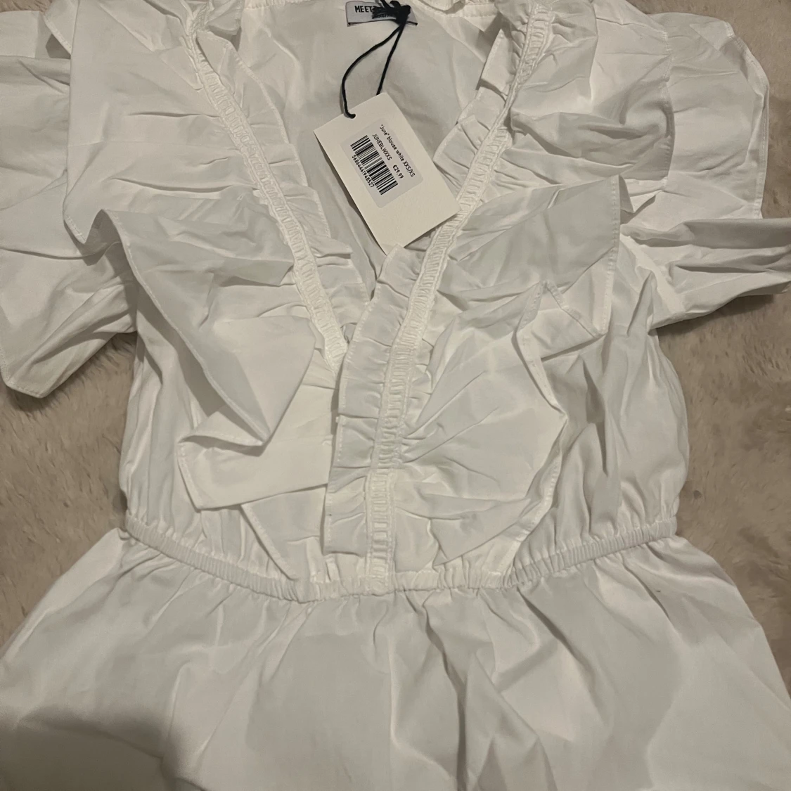 Vit volangblus från meet me there - 1