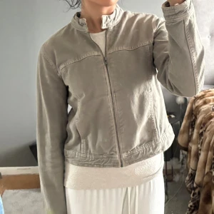 Jacka  - Seg dragkedja 