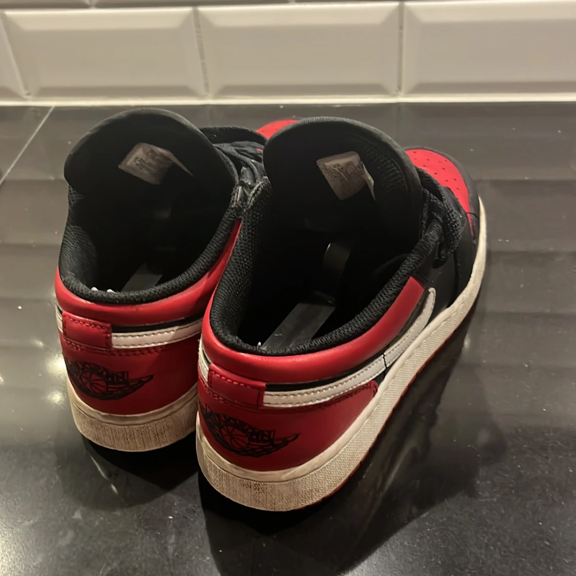Nike Air Jordan 1 Low svart/röd 38 - 1