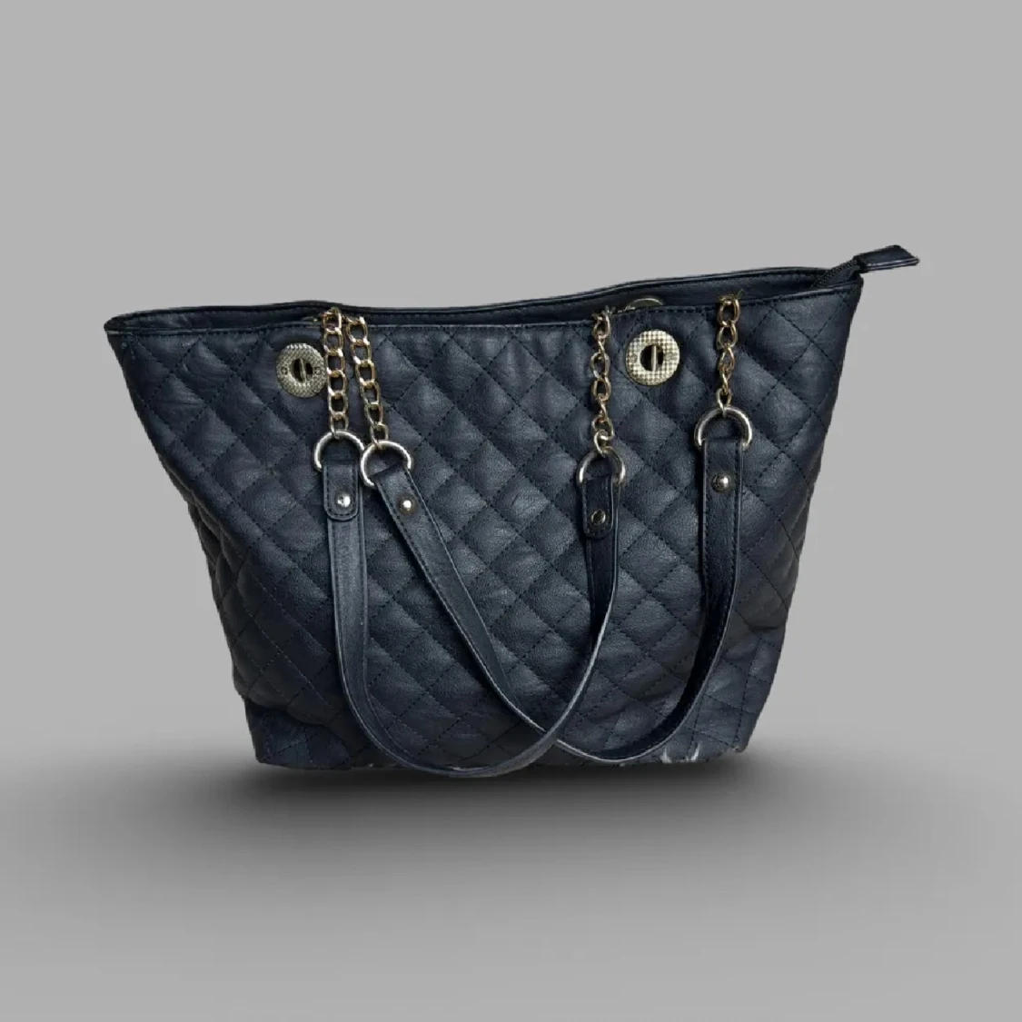 Svart quiltad axelväska med kedjedetaljer - 4