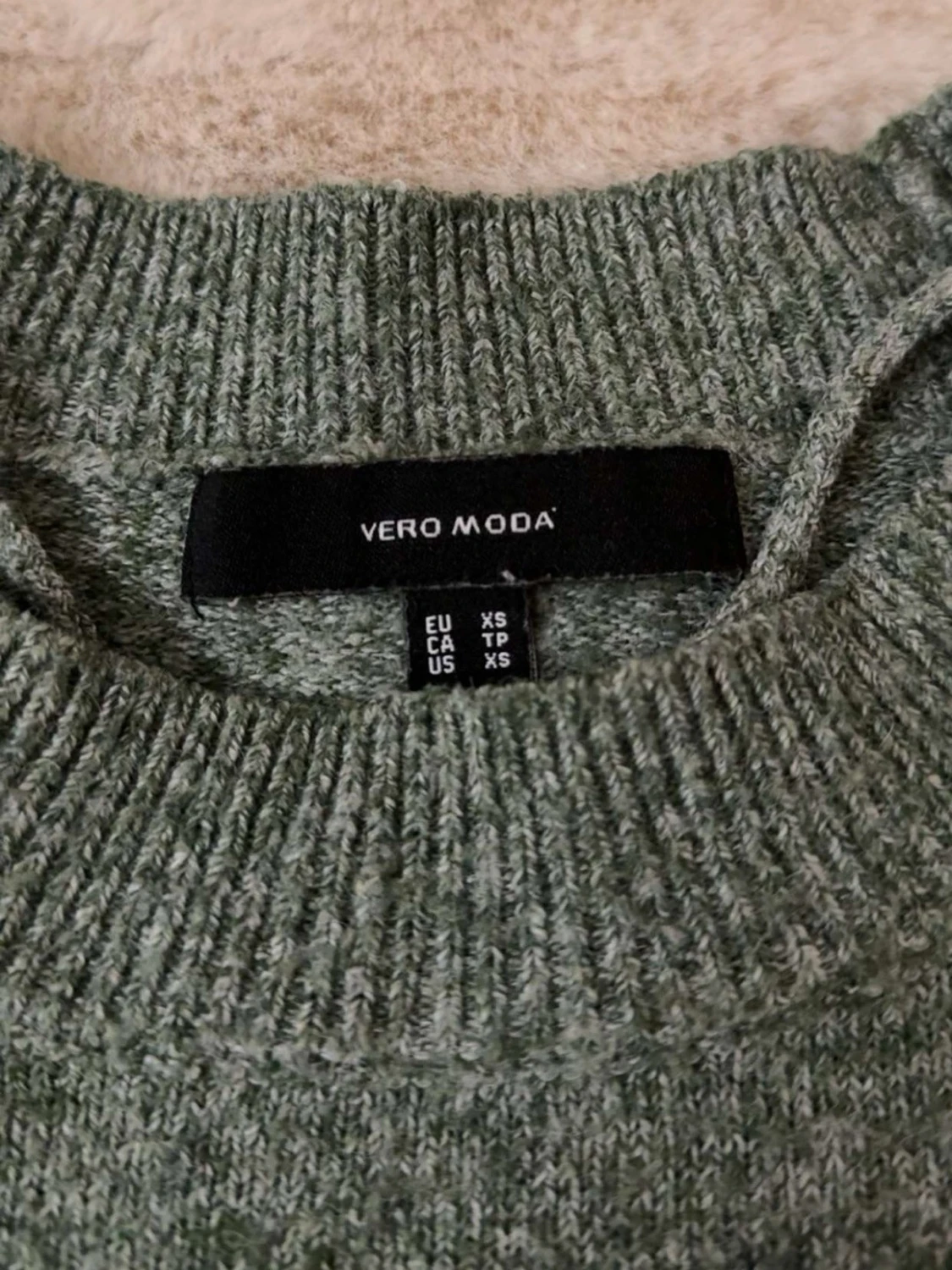 Grön stickad tröja från Vero Moda - 1