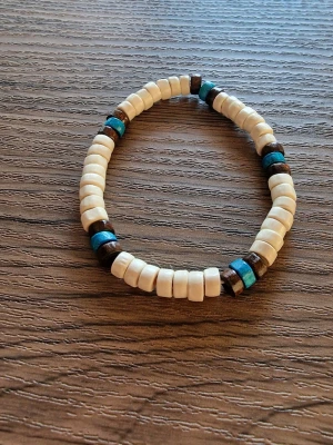 Surfarmband - Surfarmband i trä.