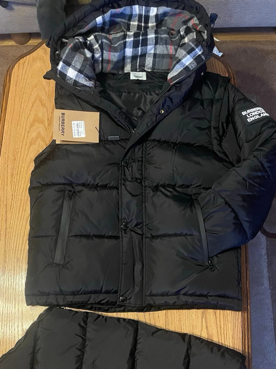 Svart pufferjacka från Burberry