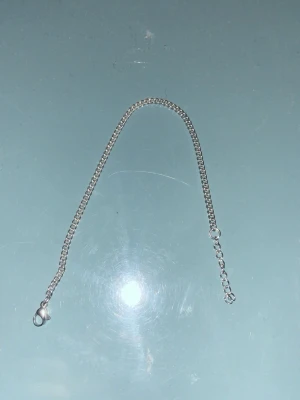 Armband med längd 19+3 cm - Armband med längd 19+3 cm med rostfritt stål.