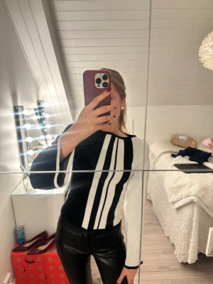 Randig tröja gina  - Kommer inte till använding 