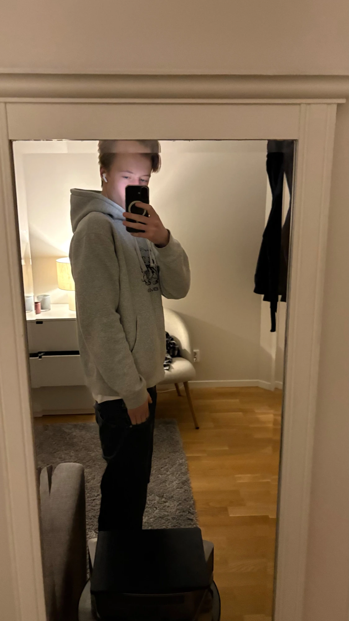 Grå hoodie från Bvaldi med tryck - 1