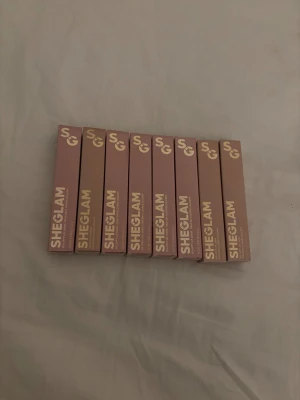 Läppennor i färgen 524 but first, coffee  - Säljer 8 oöppnade läppennor från shein i färgen 524 but first, coffee ☕️ 