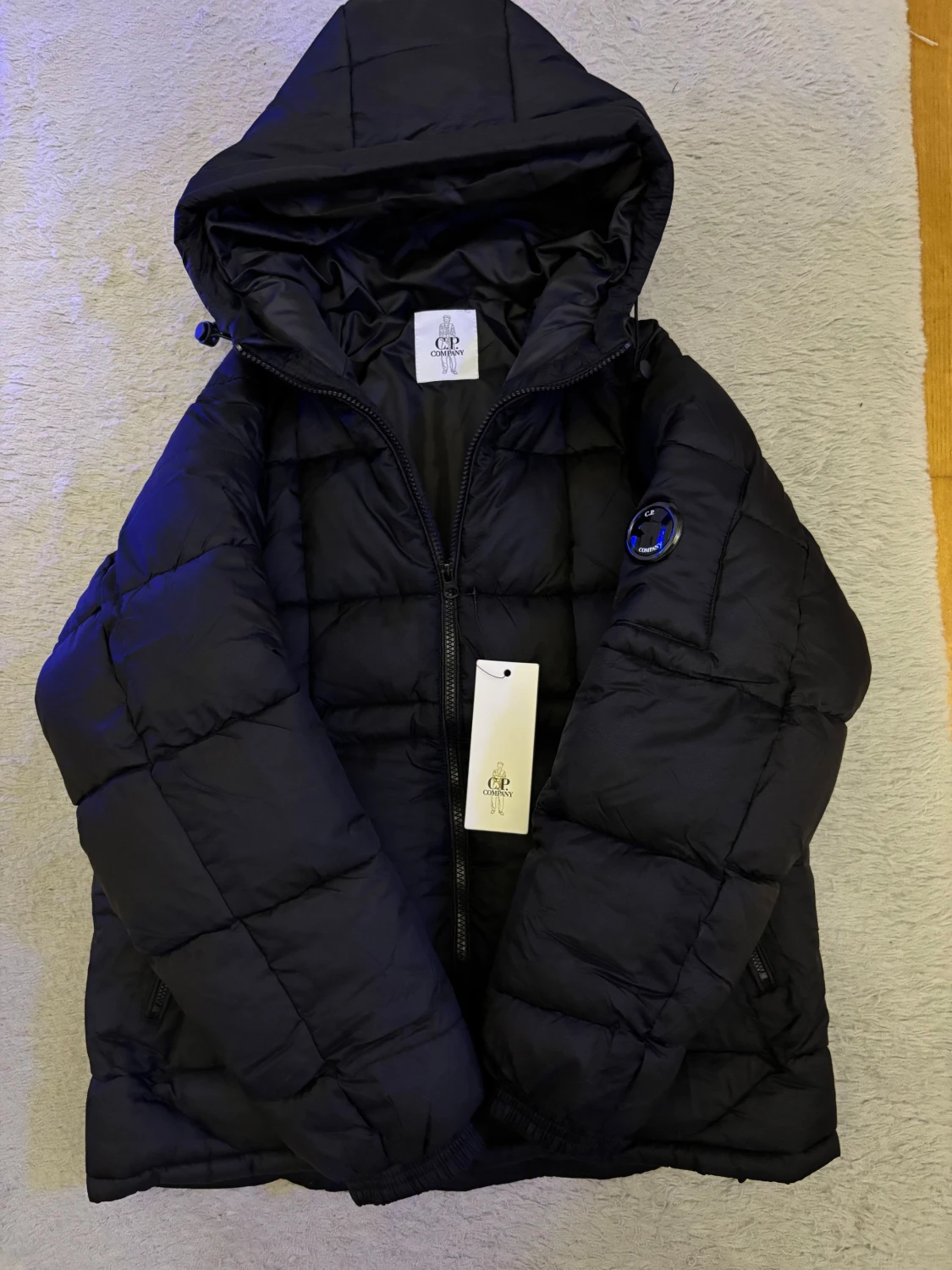 Svart pufferjacka från C.P. Company