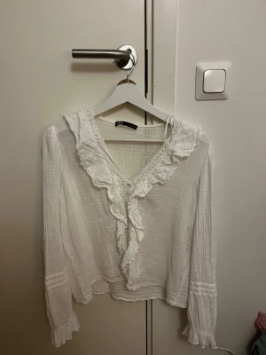 Vit blus - Aldrig använt men köpt från vinted sen tidigare🥰