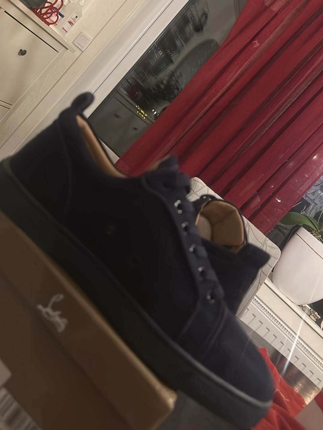 Mörkblå sneakers från Louboutin - 2