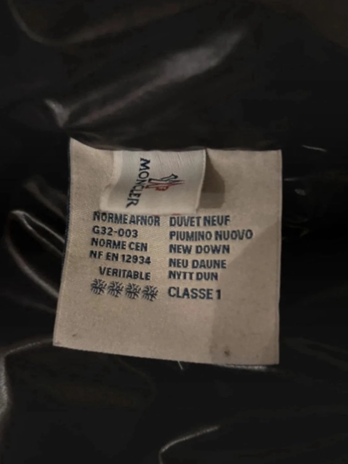 Svart Moncler pufferjacka med huva - 5