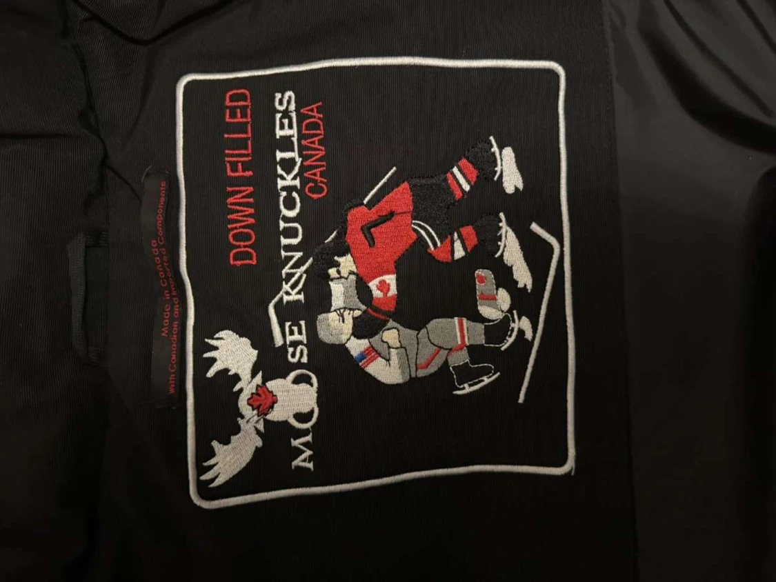 Svart dunjacka Moose Knuckles med päls - 3