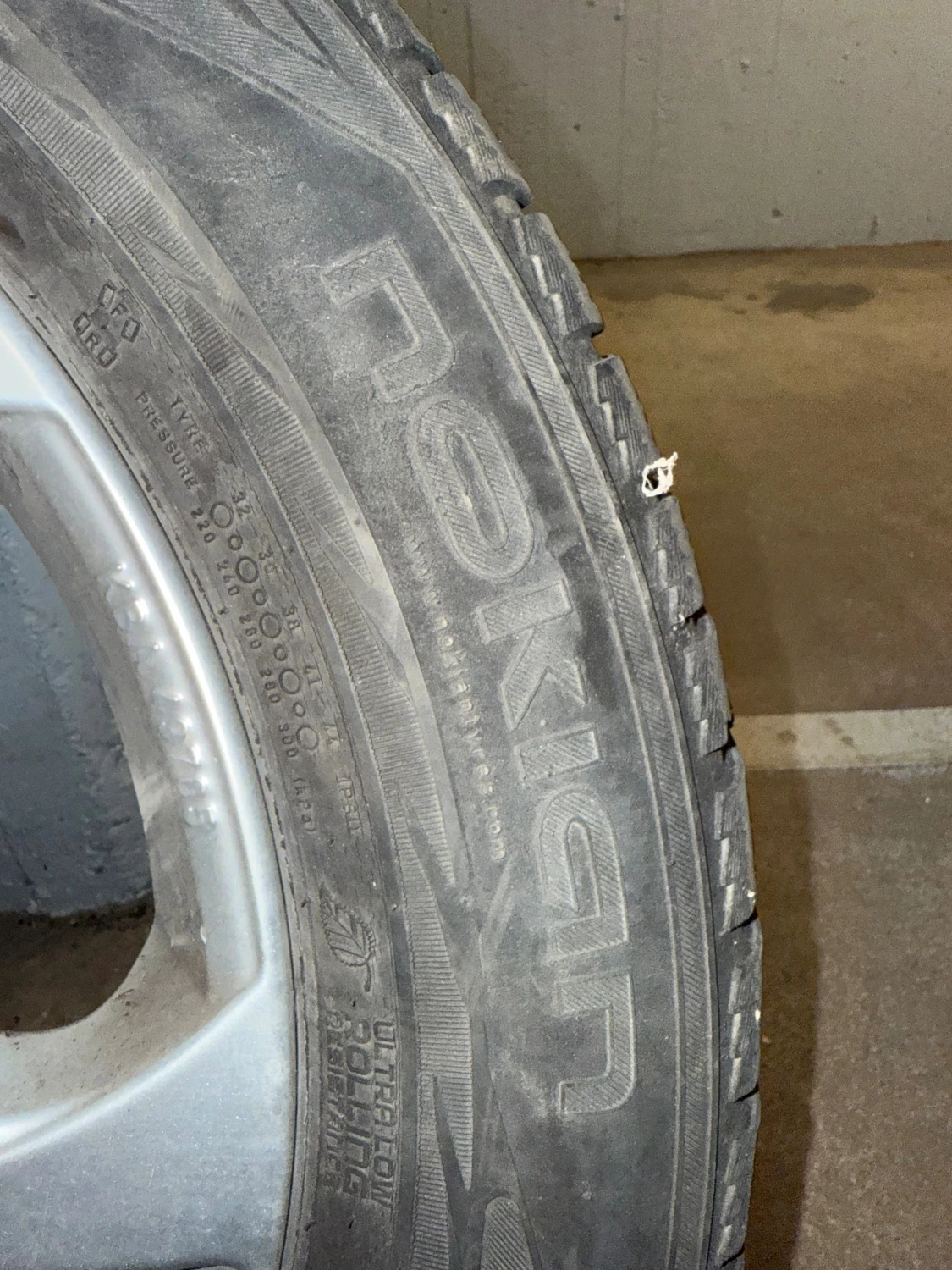 Däck Nissan Qashqai  215/60 R17 100R XL - 6