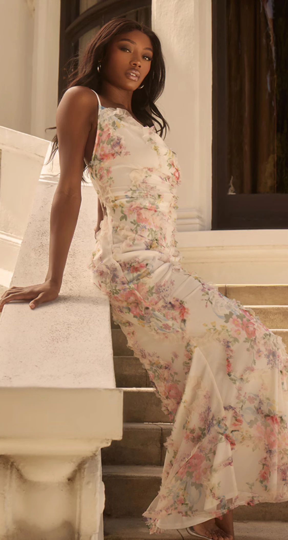 Blommig långklänning med volang - 3