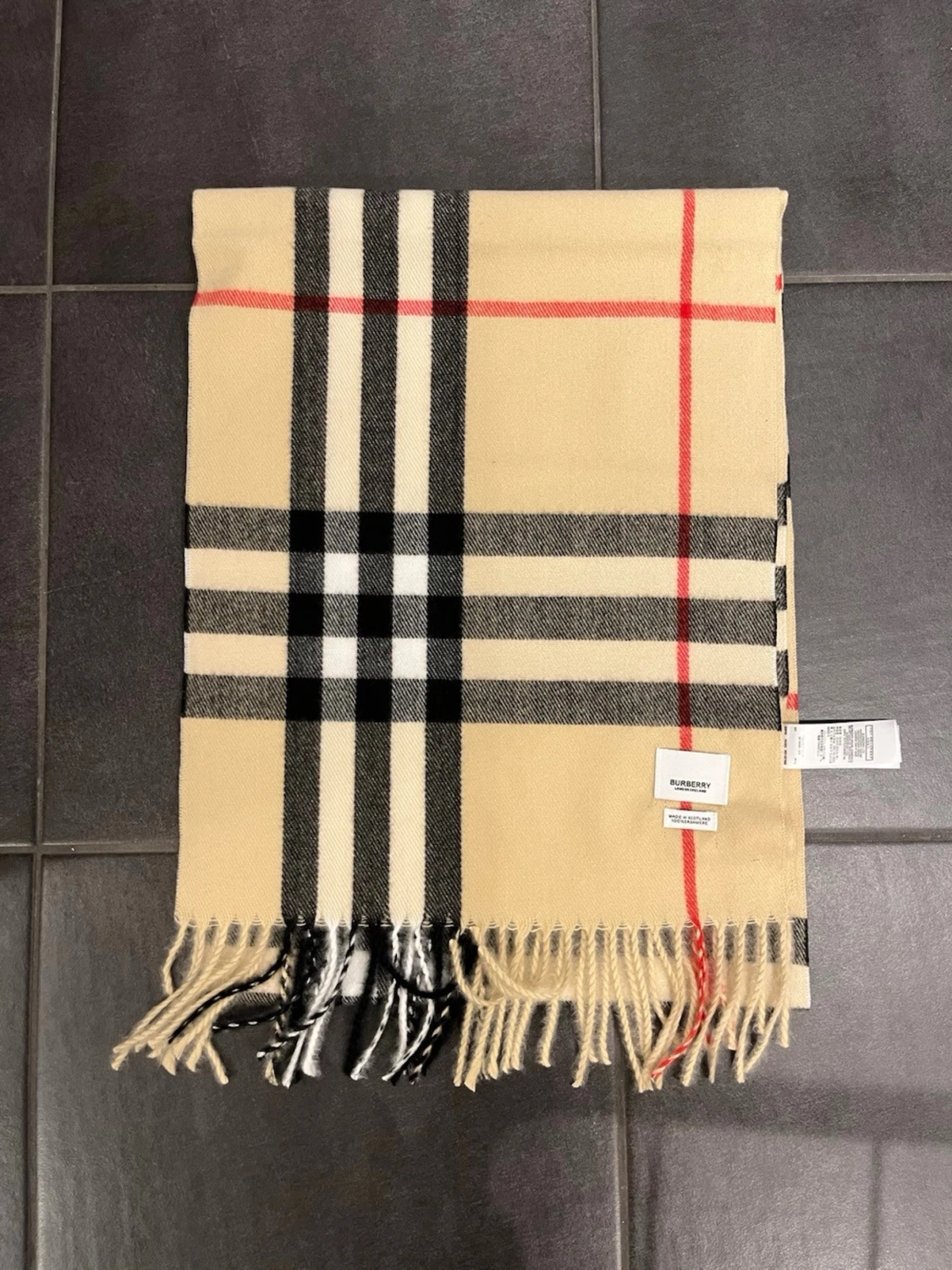 Burberry halsduk klassisk design