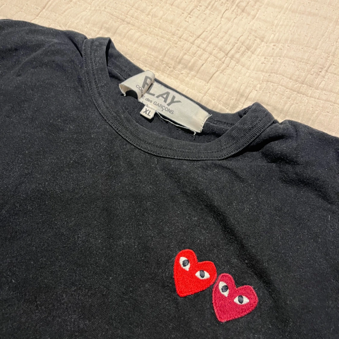 Svart Comme des Garçons Play t-shirt XL - 1