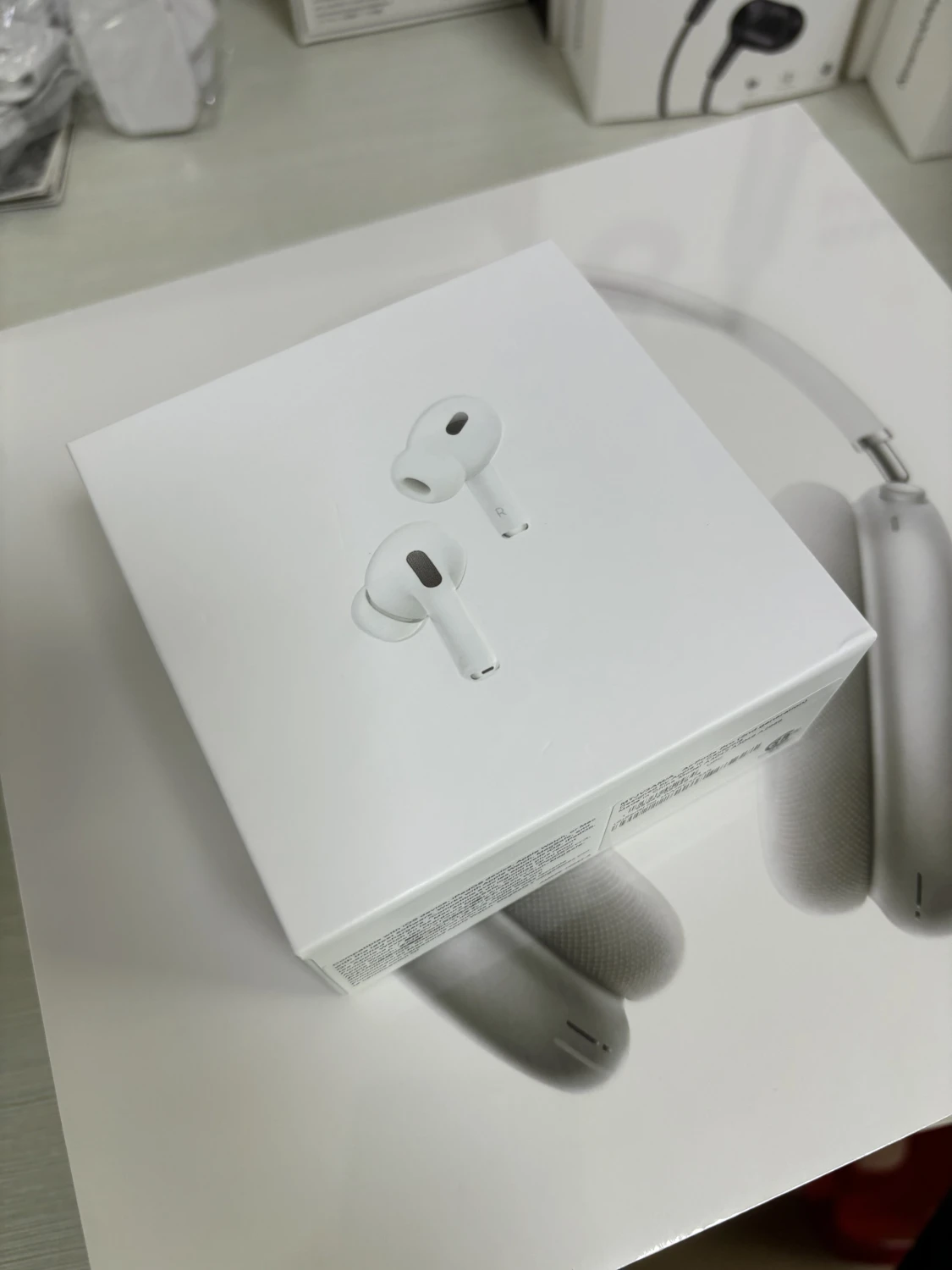 AirPods Pro (2nd generation) USB-C - 2