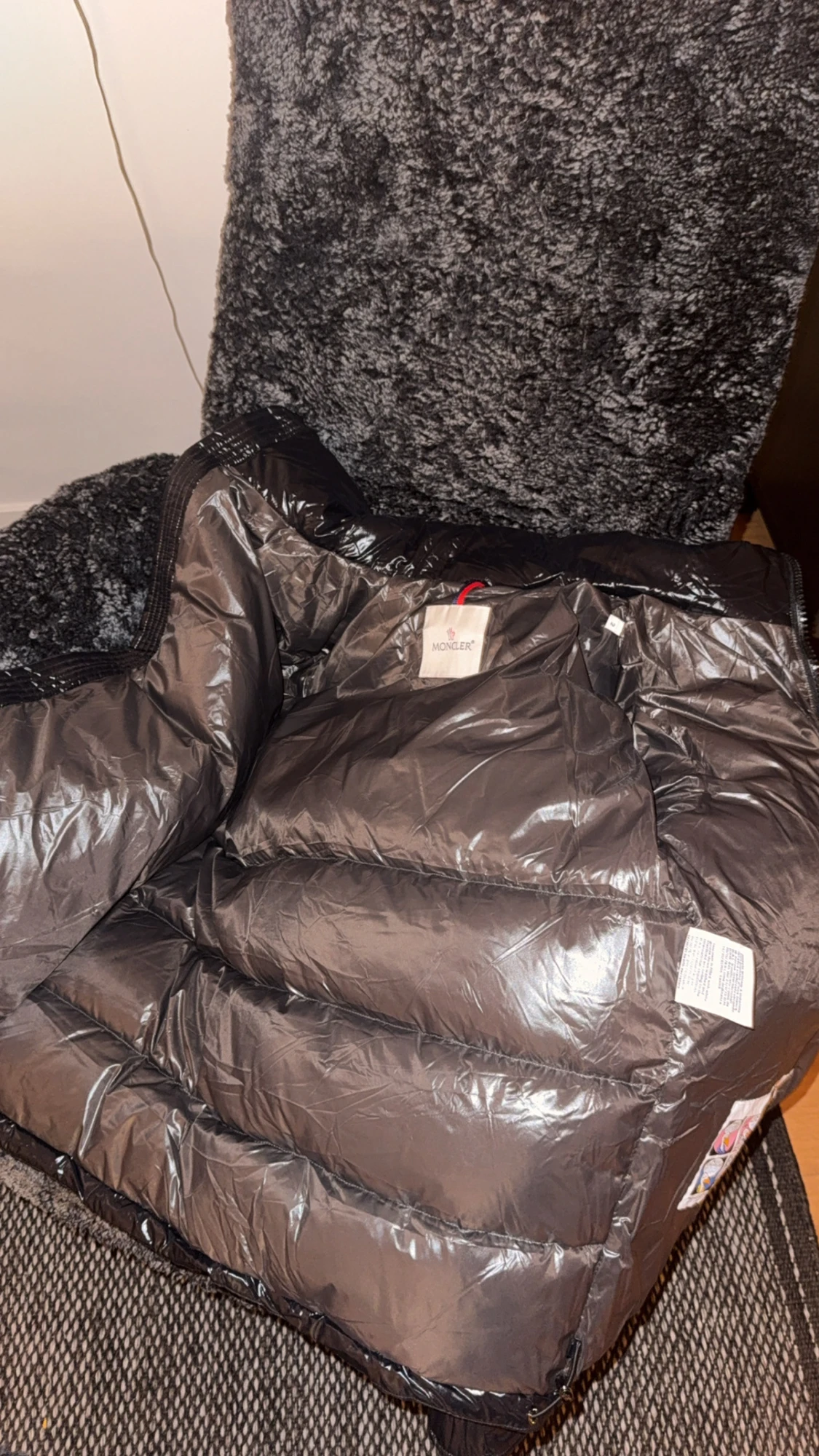 Svart Moncler maya  - 2