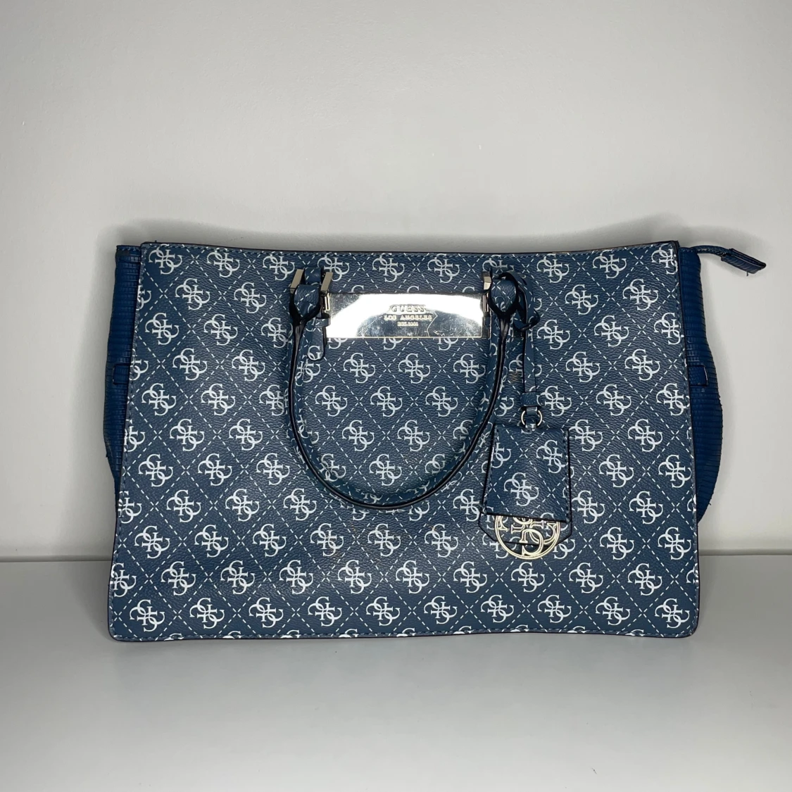 Guess Monogram Tote väska