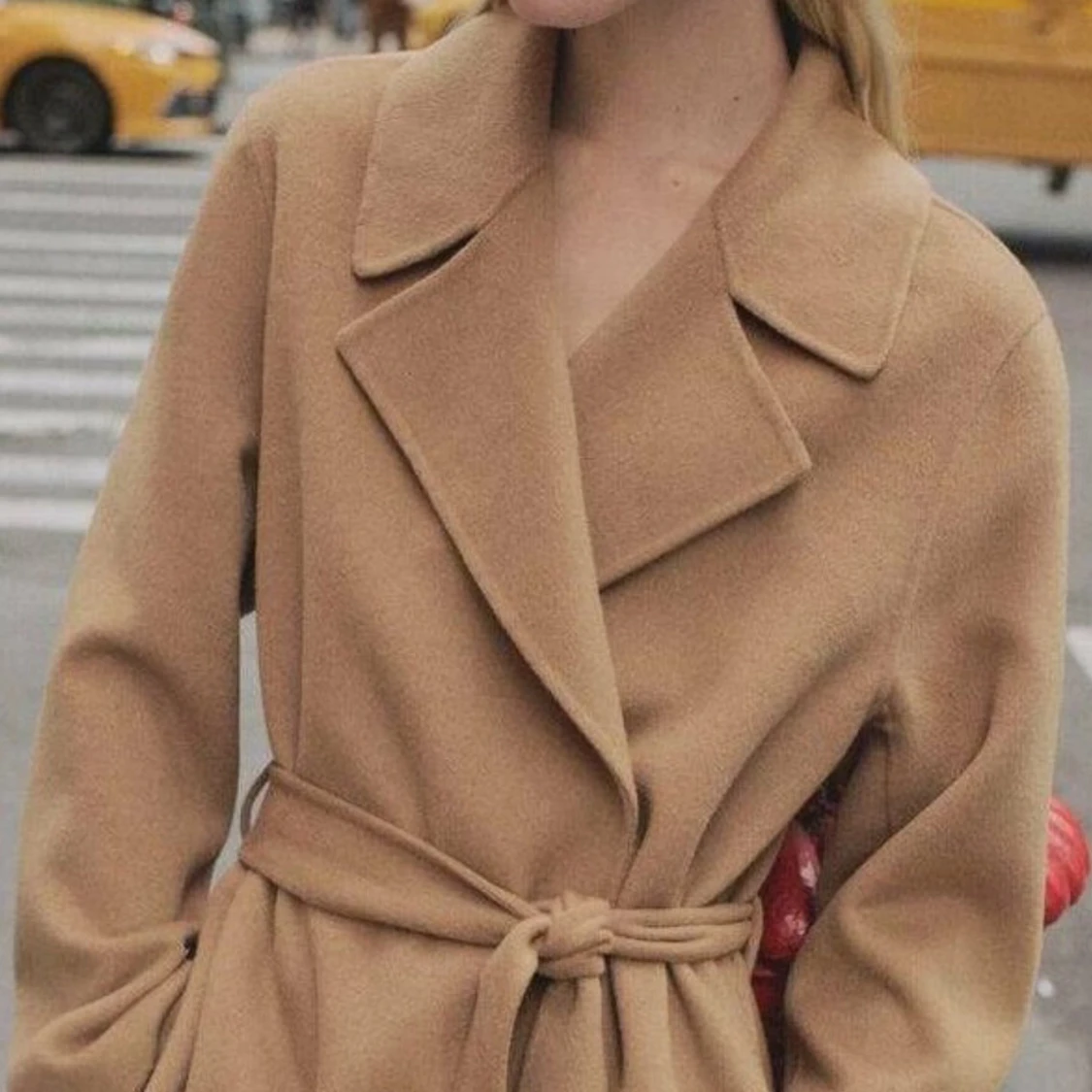 Beige kappa med bälte mango ull 