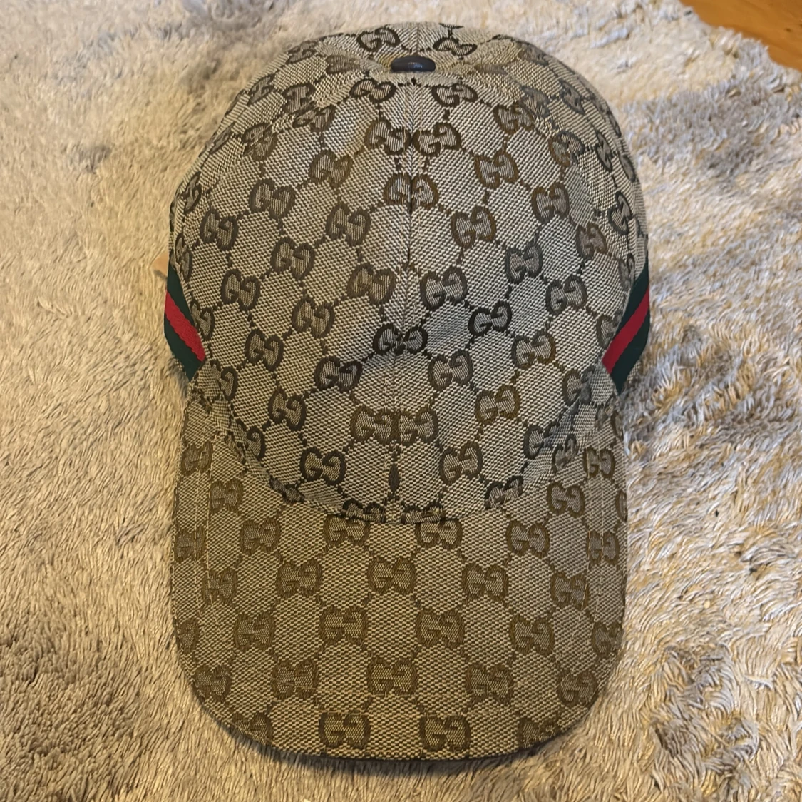 Gucci keps med GG-mönster, storlek M - 1