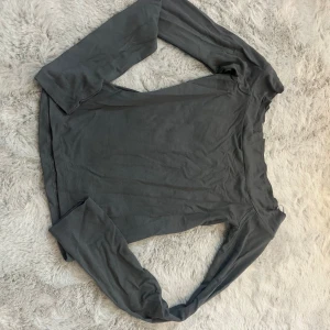 Offshoulder topp - Helt oanvänd!