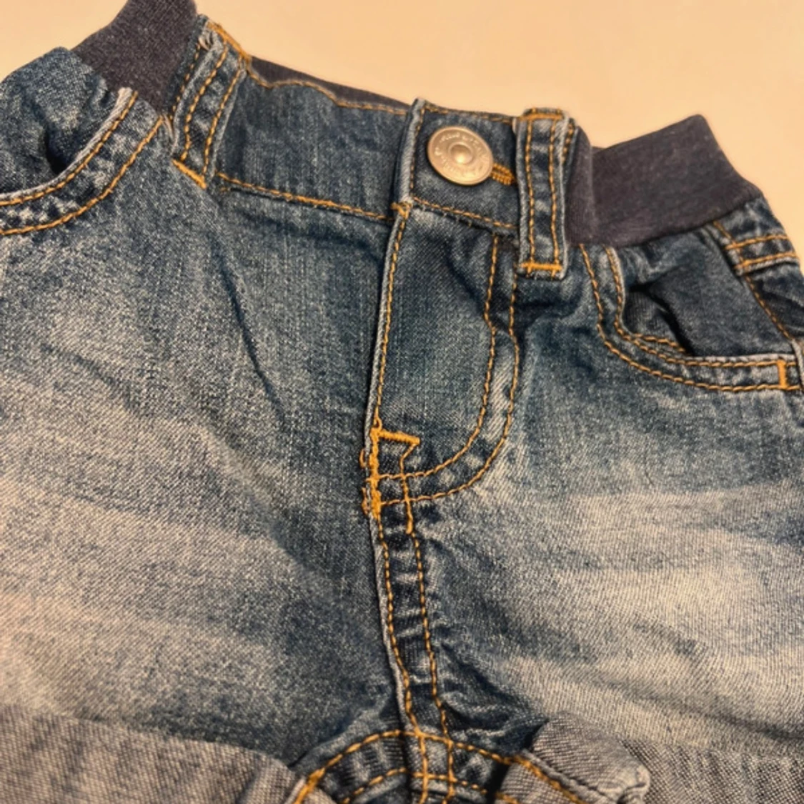 Blå jeansshorts från H&M, stl 50 bebis  - 2