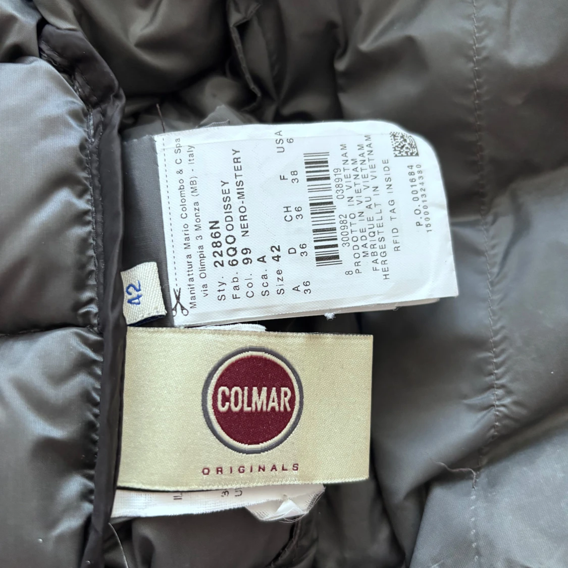 Svart Colmar jacka med luva - 3