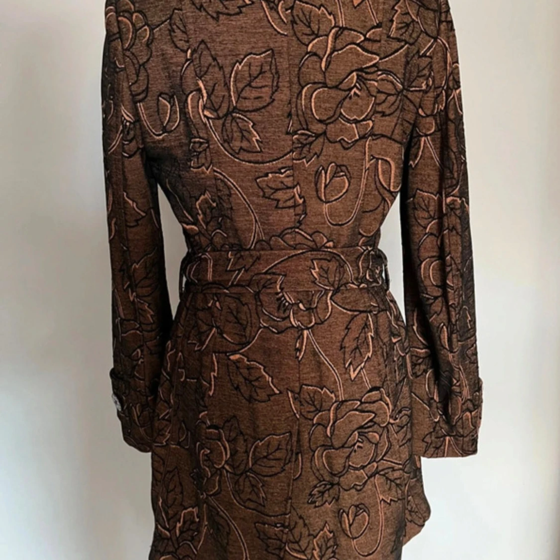 Brun blommig kappa från Mimar Collection - 1